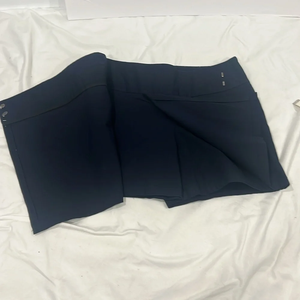 Dockers navy blue cargo front pocket mini skort size 6 - Picture 7 of 10